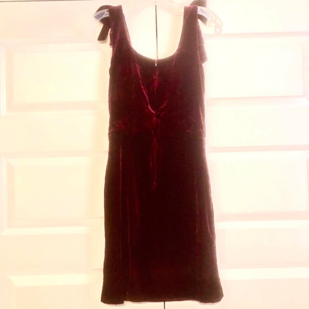 NWT AQUA Burgundy Velvet Mini Cocktail Dress Bow Tie Shoulders M MSRP $218 - Picture 4 of 5